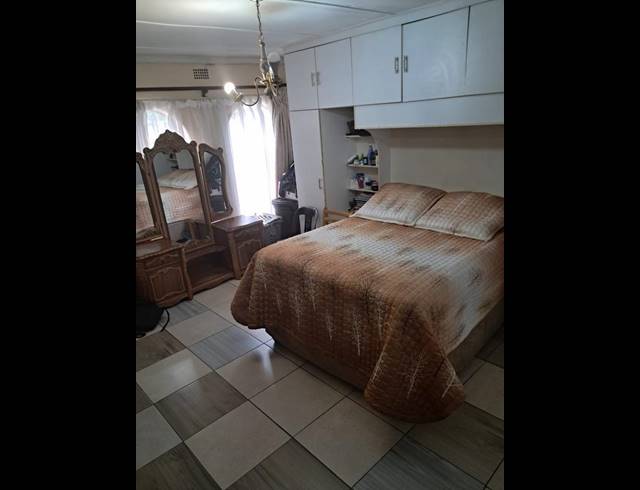 3 BEDROOM HOUSE FOR SALE IN SOUTH HILLS